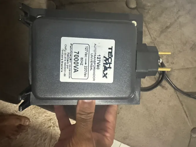 autotransformador universal Tech Max de 7000VA