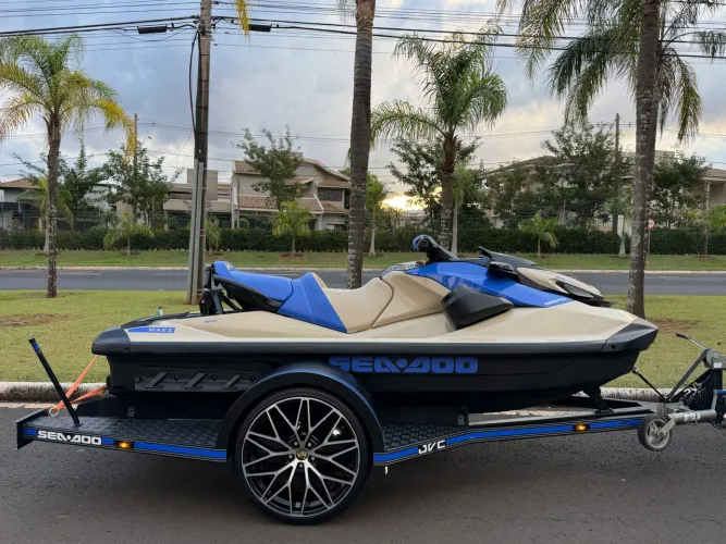 Jet Ski 170 Wake Seadoo 2025