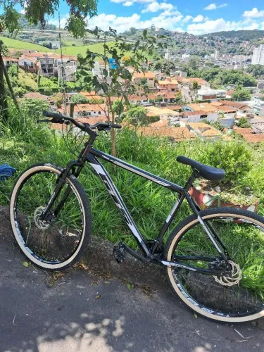 Vendo Bike aro 29 nova 21 marchas