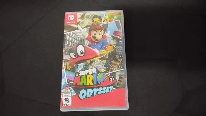 Jogo Nintendo Switch Super Mario Odyssey mídia física.