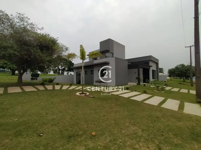 Casa à venda no Riviera de Santa Cristina XIII em Paranapanema/SP