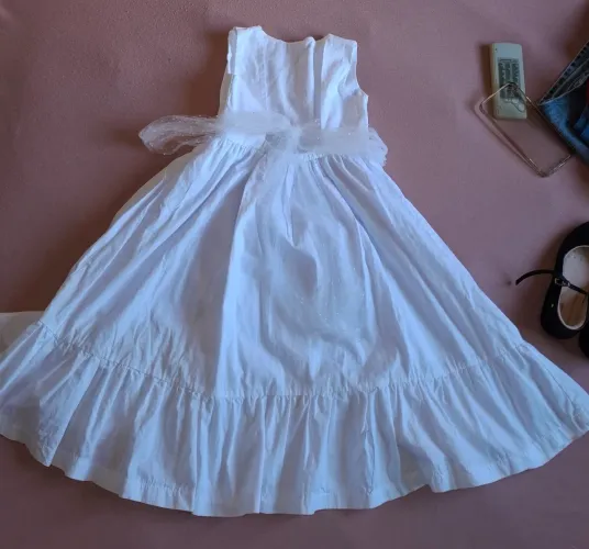 Vestido branco infantil