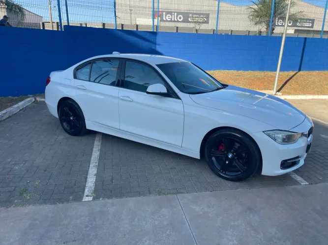 BMW 320I A Modern/sport TB 2.0/a.flex 16V 4P 2015