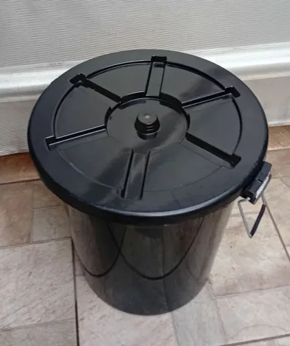 VENDO CESTÃO 50L COM ALÇA EM AÇO <br>Cestão l50 Litros Com Tampa E Alça Em Aço LixeiraVENDO