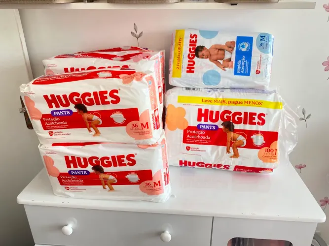 Fraldas Huggies M 