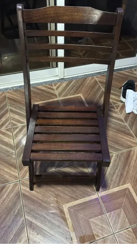 Cadeiras de madeira dobrável