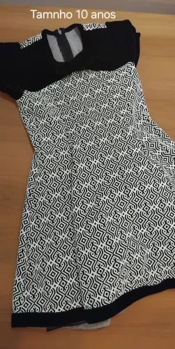 Lindo Vestido para menina tamanho 10, trabalho em alto relevo (não é estampa)