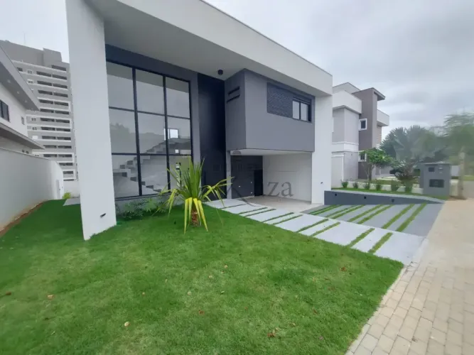 Casa em Condomínio  Condomínio Mônaco  Urbanova  4 Quartos 305m².