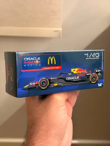 Carrinho F1 Redbull McDonalds 2025
