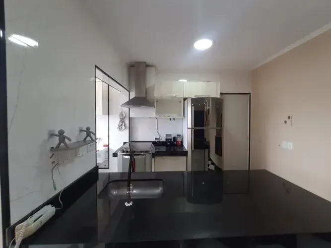LINDO APARTAMENTO NA PRAIA - ÓTIMO CONDOMÍNIO COM LAZER COMPLETO E PISCINAS