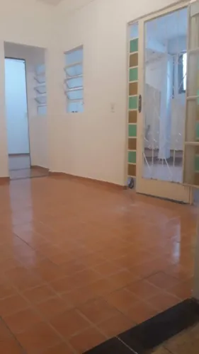 Venda Nova,Casa 2 qtos, 100 metros da avenida Vilarinhos,sala,cozinha e banheiro