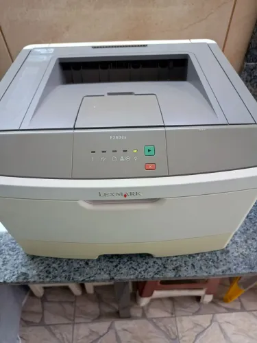 Vendo impressora Lexmark E260dn laser Monocrática Duplex funcionando. LEIAAAA.