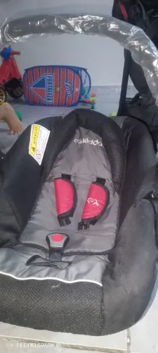 Bebê conforto. 