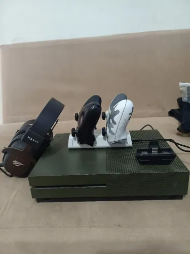 Vendo kit Xbox one edição limitada