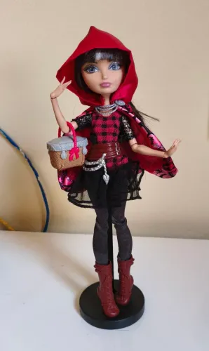Cerise Hood - EAH