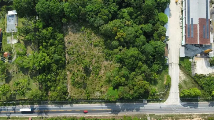 Vendo Terreno de Esquina no Km 5- BR 174/ 4.471,11 m²/ Aceita Financiamento