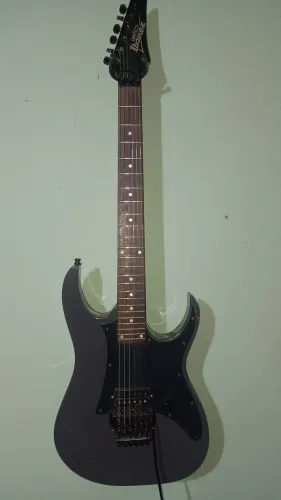 Guitarra Ibanez Gio, ponte flutuante!