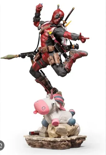 Deadpool - Iron Studios - Perfeito - Na caixa