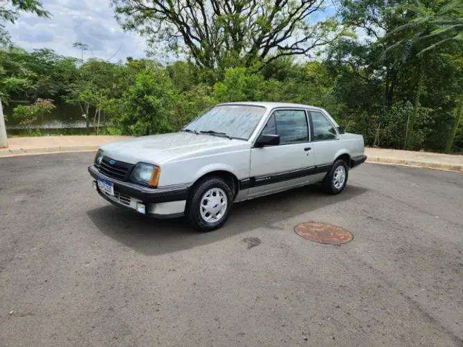 Chevrolet Monza GL 2.0 Efi/sl/l/650/club/barc.2e4p (álcool) 1986