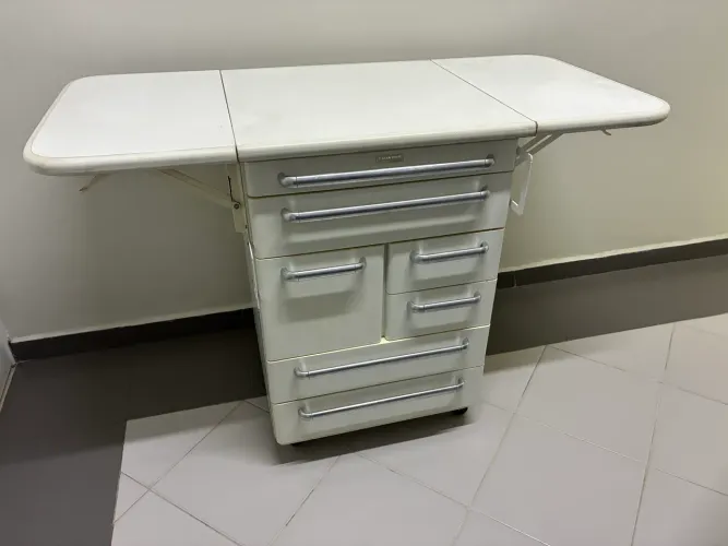 Gaveteiro auxiliar com abas Odonto medico