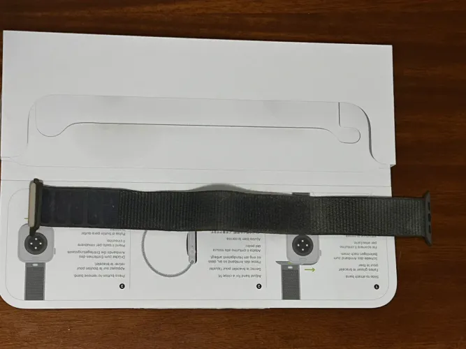 Apple Watch Series 11 GPS + Cellular 46 mm Jet Black - Excelente Estado