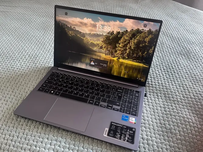 Notebook Samsung Galaxy book 4, 256 gb SSD, I5, 8gb ram, Cinza.