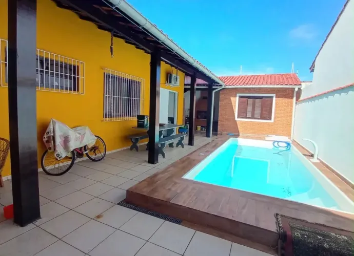 Vende-se Casa em Manaira - João Pessoa.