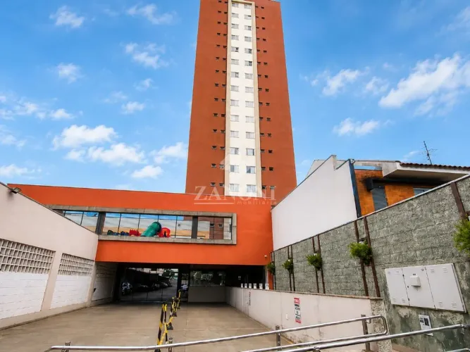 Locação de Apartamentos / Padrão na cidade de Maringá