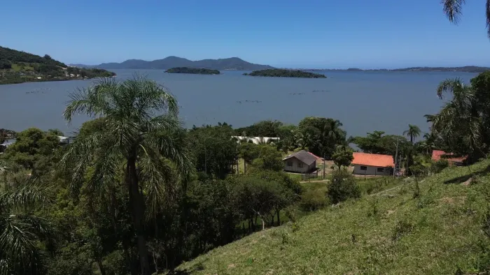 Terreno em Imaruí com Vista para a Lagoa  Bairro Cangueri