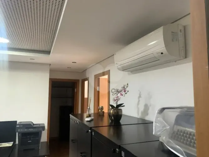 Salas comerciais / BELA VISTA - mobiliado - Localização Privilegiada - próximo ao metrô.