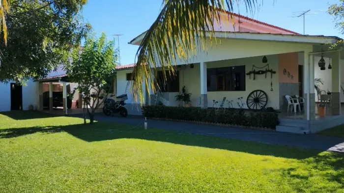Vendo ótima casa em condomínio Fechado em Ipioca  proximo a praia
