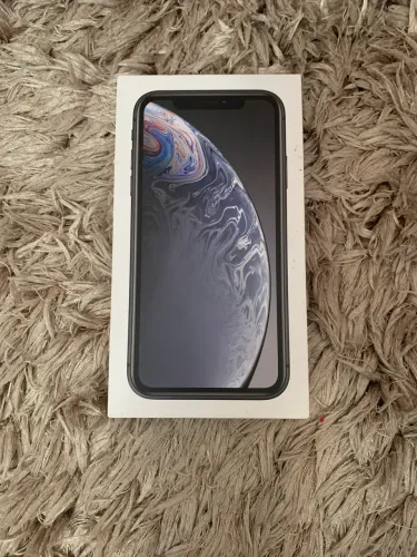 iPhone XR preto 128GB