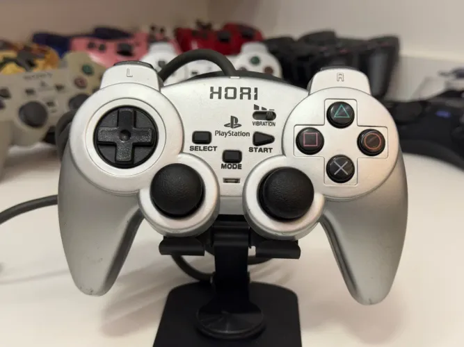 Controle original PlayStation 1 Hori Sidou pad Silver