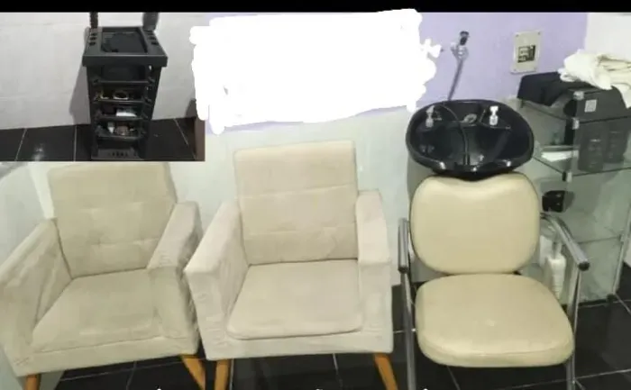 Poltronas Lyon semi novas design decorativo e confortável perfeito pra seu espaço.