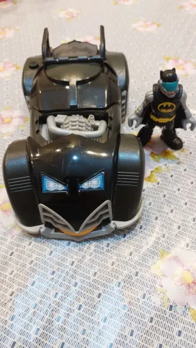 Imaginext Batman e Batmovel. R$100
