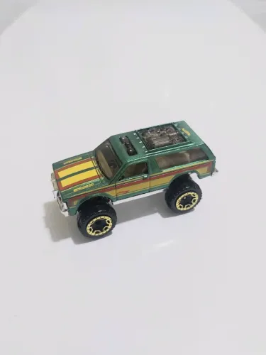 Miniatura Hotwheels Chevy Blazer 4x4
