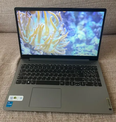 Notebook Lenovo IdeaPad 3 15ITL6 - i5 / 8GB RAM - SSD 256GB