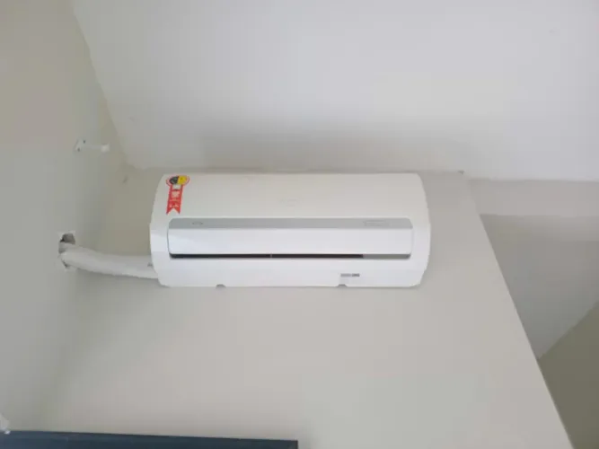 Ar Condicionado Split Springer Midea 9.000 BTUs Frio 220V 