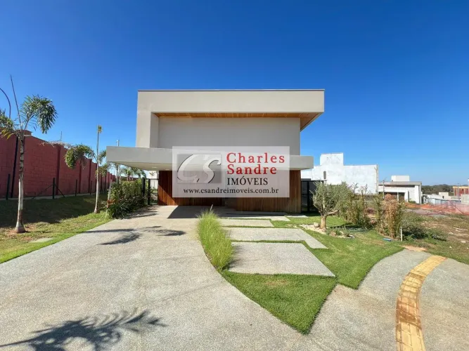 Casa em Condomínio para Venda em Senador Canedo, Jardins Bolonha, 4 dormitórios, 4 suítes,