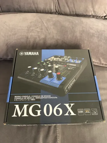 Mesa de som Yamaha