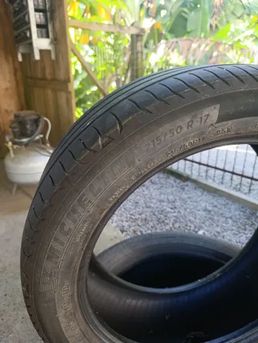 Pneu Michelin 215/50/17