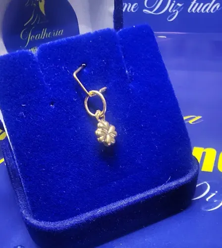 Pingente Trevo de 4 Folhas Cheio 18 Kilates Peso 0.46 Grama 5 mm