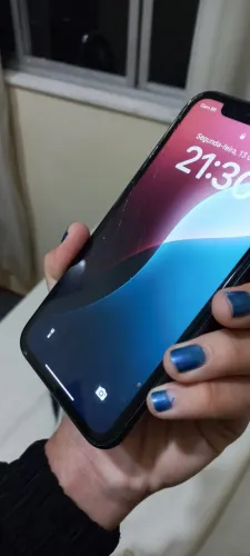 Iphone 11 64gb Preto - Tela trincada - 72% 