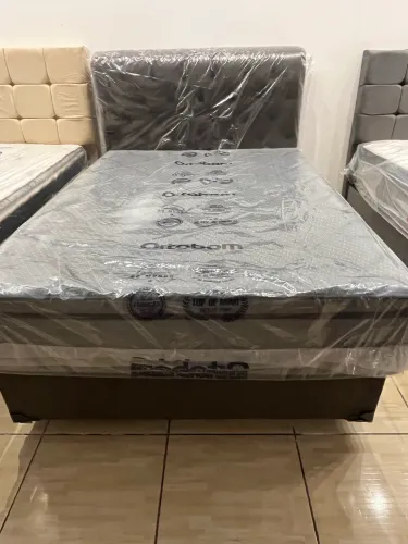 Colchão casal semi ortopédico da Ortobom mais box .