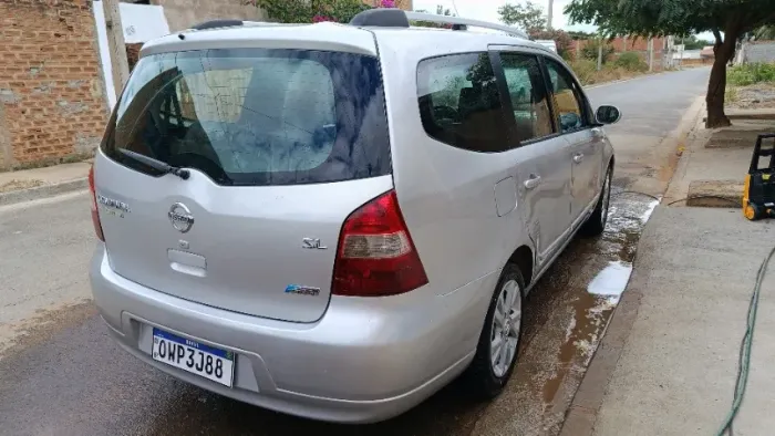 Nissan Livina Grand SL 1.8 16V Flex Fuel Aut. 2014