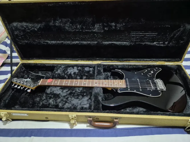 Guitarra Tagima Stella Preta BK + Pedaleira Boss ME-25