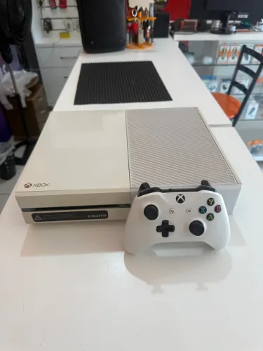 Xbox one com um controle