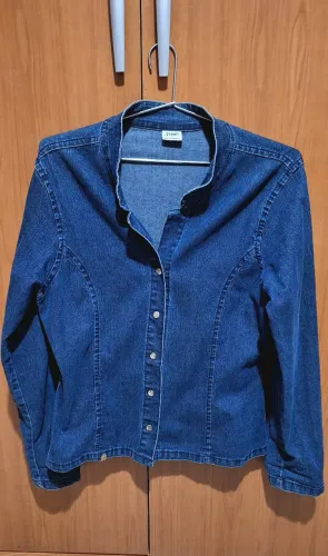 Jaqueta/camisa jeans acinturada fem
