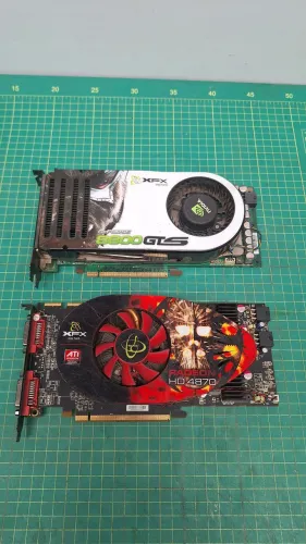 Placas de vídeo vintage 8800gts+ HD 4870 *leia*