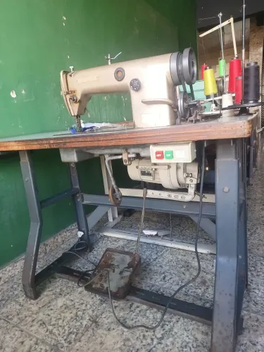 MÁQUINAS DE COSTURA RETA INDUSTRIAL ZAP 31 993 01 41 73 COMPLETA ENTREGO.